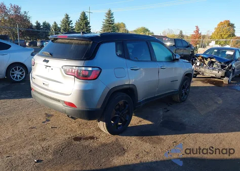 2018 Jeep Compass Altitude 4X4 z USA, uszkodzony, nr VIN 3C4NJDBB4JT304106